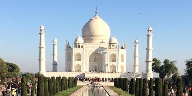 Delhi to Bhopal: Taj, Temples & Satpura Safari