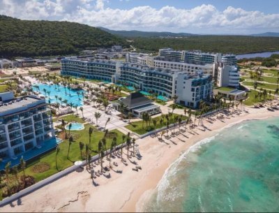 Airport Transfer: Montego Bay Airport to Hard Rock Hotels