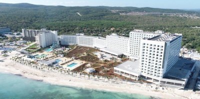 Airport Transfer: Montego Bay Airport to Riu Palace Aquarelle