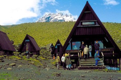 climb kilimanjaro via marangu route 5days
