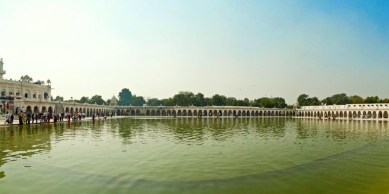 Delhi to Rishikesh & Corbett Tiger Reserve