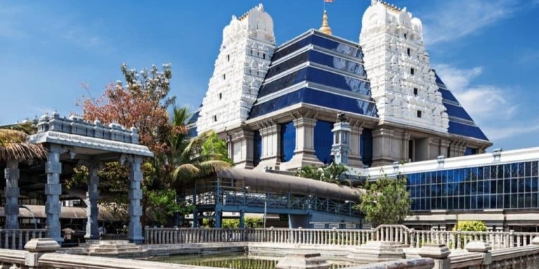 Escape to Kerala Backwaters & Coorg from Bangalore