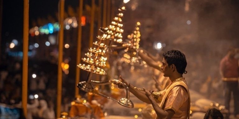 Golden Triangle With Temples Cities Ayodhya & Varanasi