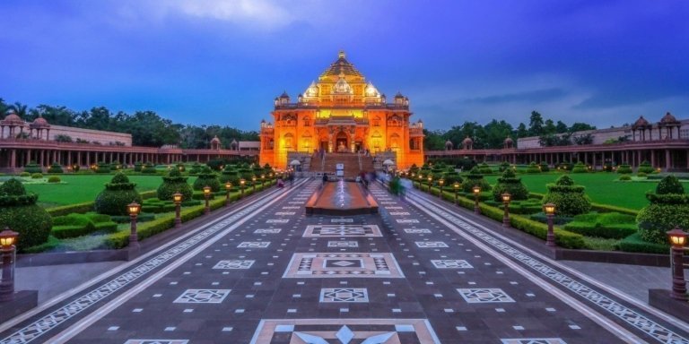 Delhi to Ahmedabad via Visiting Fort, Palaces & Villages of Rajasthan