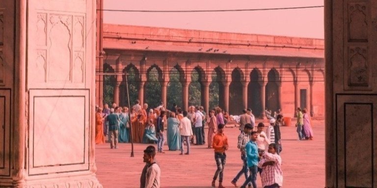 Old Delhi Ancient Haveli Visit with Bazaar walk