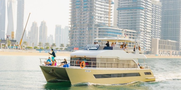 Dubai Luxury Yacht Tour - Afternoon