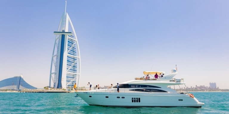 Dubai Luxury Yacht Tour - Sunset