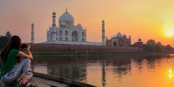 Full Day Taj Mahal & Agra Fort Tour From Delhi