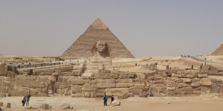 Giza pyramids, Sphinx, Egyptian Museum and Bazaar