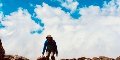 7 Days Kilimanjaro Lemosho Route - Dakado climbing up to uhuru peak