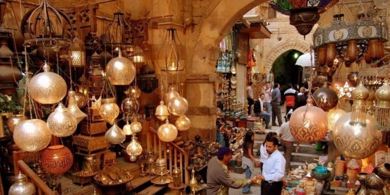 Discover Cairo by night, Islamic quarter with dinner