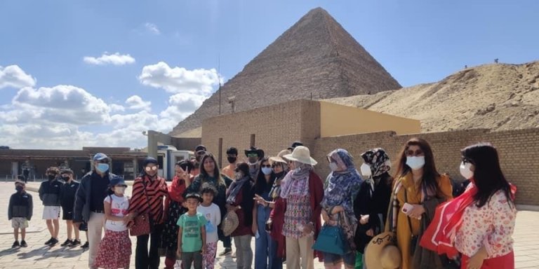 Giza Pyramids, Memphis and Sakkara Tour