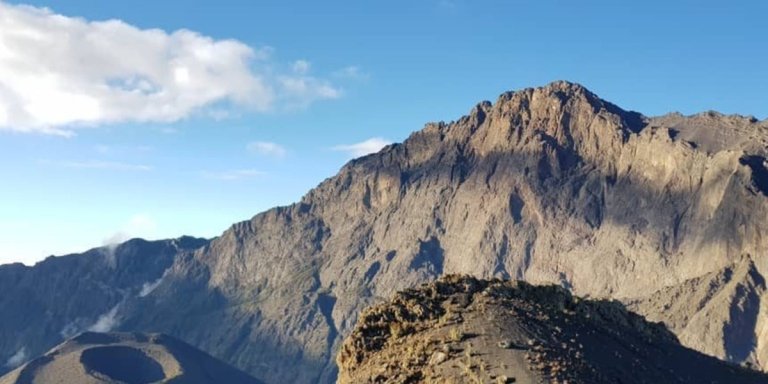 4 days Mount Meru hiking trip package from Moshi or Arusha