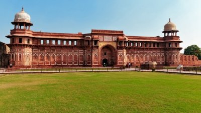 Full Day Taj Mahal and Agra Tour By Superfast Shatabdi Train