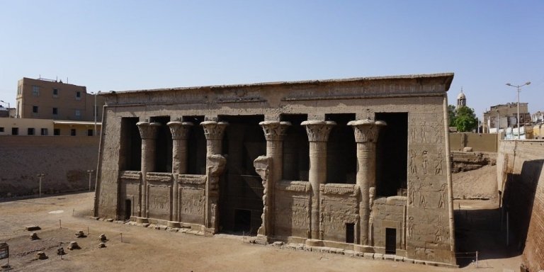 Half Day Tour Luxor to Esna: Khnum Temple and CaravanSerai