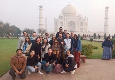 Same Day Taj Mahal Tour By Gatimaan Express Train From Delhi