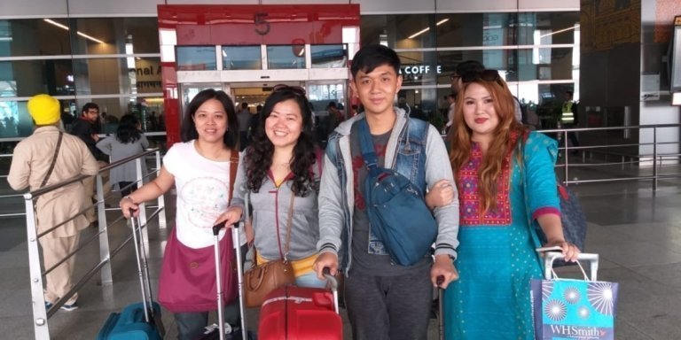 Private Sunrise Taj Mahal Tour by Car From Delhi