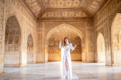 Private Sunrise Taj Mahal Tour by Car From Delhi