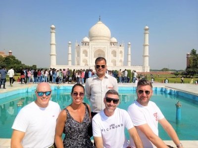 Book Government Approved Tour Guide For Taj Mahal
