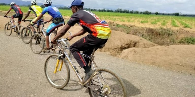 Cycling to TPC sugarcane plantation