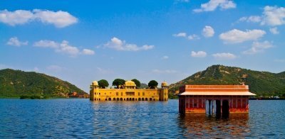 Full Day Jaipur Sightseeing Tour Package by Car / Taxi Full Day Jaipur Sightseeing Tour Package by Car / Taxi
