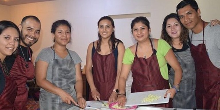 Cooking Classes with Heena Art by local guide in JAIPUR