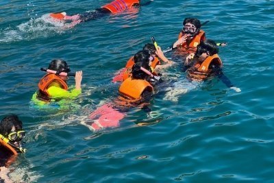 Nha Trang: Snorkeling - Sunbathing - Explore Fishing Village.
