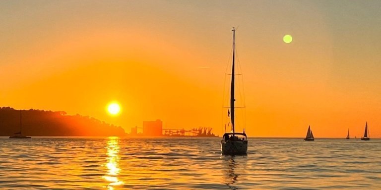 Sunset Boat Tour in Lisbon