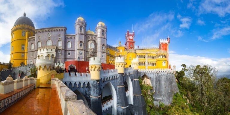 Sintra Highlights and Pena Palace Full Day Tour