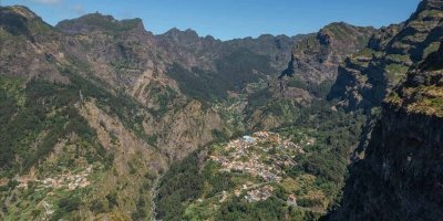 Multi-Day Tours & Cruises