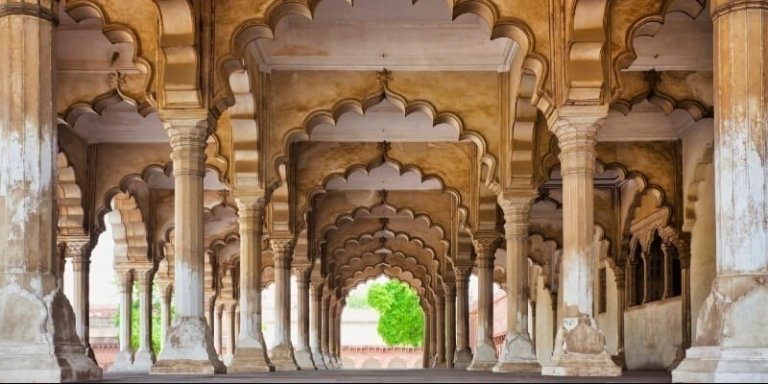 Delhi Agra Tour by car - Private Day Trip to Taj Mahal & Agra Fort