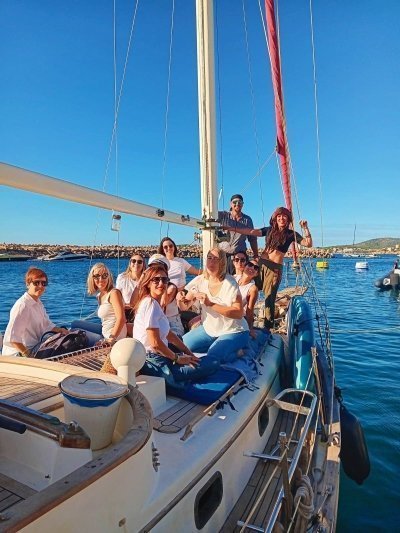 Sailing Palma crystal waters