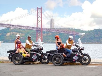 RTL CLASSIC 1H | Lisbon : Private motorcycle Sidecar Tour