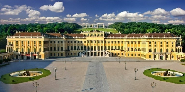 VIENNA: The secrets of Schoenbrunn Palace