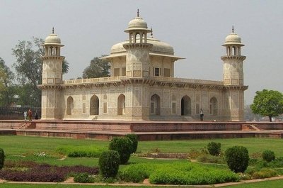 Same day Taj Mahal tour by train Gatimaan Express from Delhi Same day Taj Mahal tour by train Gatimaan Express from Delhi