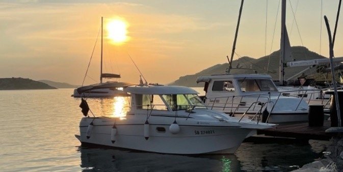 Lorena -Private Boat tour & Transfer