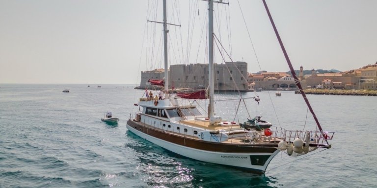 Gulet Adriatic Holiday Luxury yacht & Croatia cruise