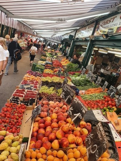 Peter's Naschmarkt Food Tours