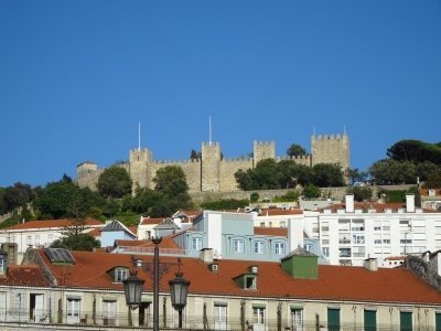 Lisbon Alfama self-guided walking tour & scavenger hunt
