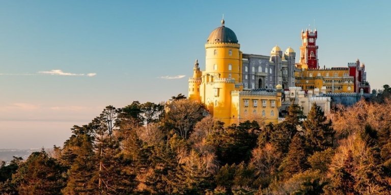 Half-day tour discovering Sintra, the romantic village