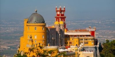 Sintra & Pena Palace: Half-Day Guided Tour with Tickets Included