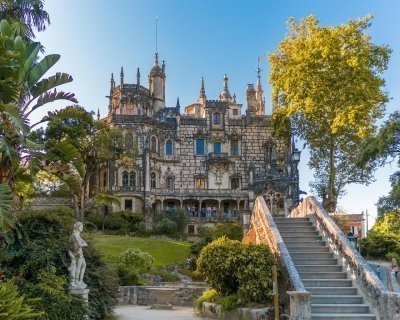 Sintra Half-Day Guided Tour with Pena Palace Tickets Included