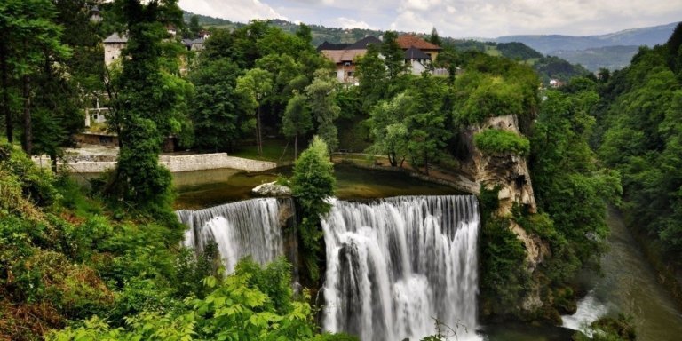 Year-round 6 days Bosnia discovery tour from Dubrovnik.