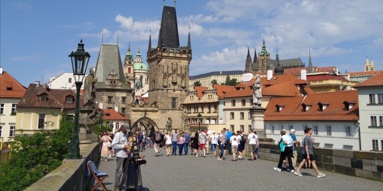 The best of Prague (with food and cruise)