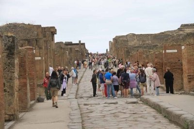 Pompei, Sorrento and Positano - Group Tour