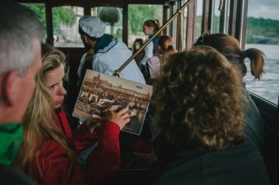 5-Hour Prague City Highlights Tour with Local Lunch and Snack incl.