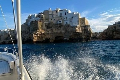 Boat excursion in Polignano a Mare