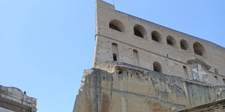 Naples Breathtaking Volcano's Views with Art & Food Tour