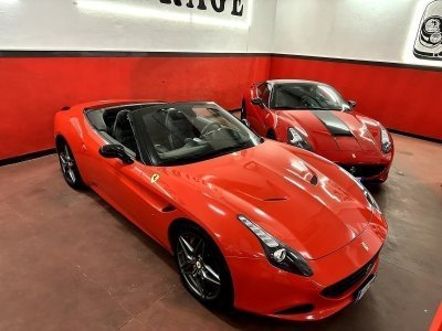 Testdrive Ferrari Guided Tour of the tourist areas of Rome