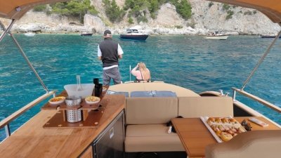 Capri all inclusive Boat Tour + City Visit